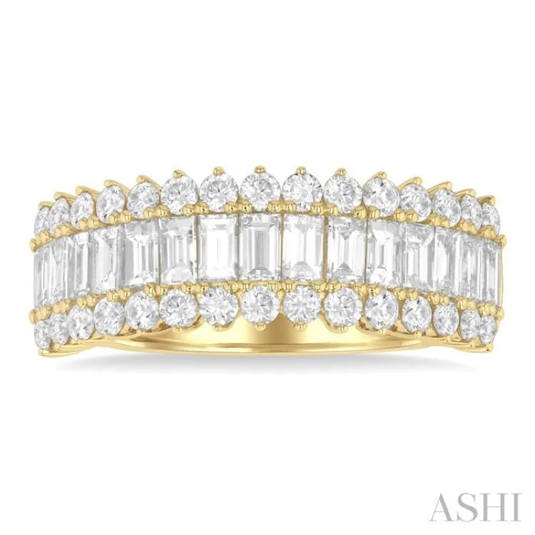 1 1/2 ctw Wide Baguette and Round Cut Diamond Fashion Band in 14K Yellow Gold