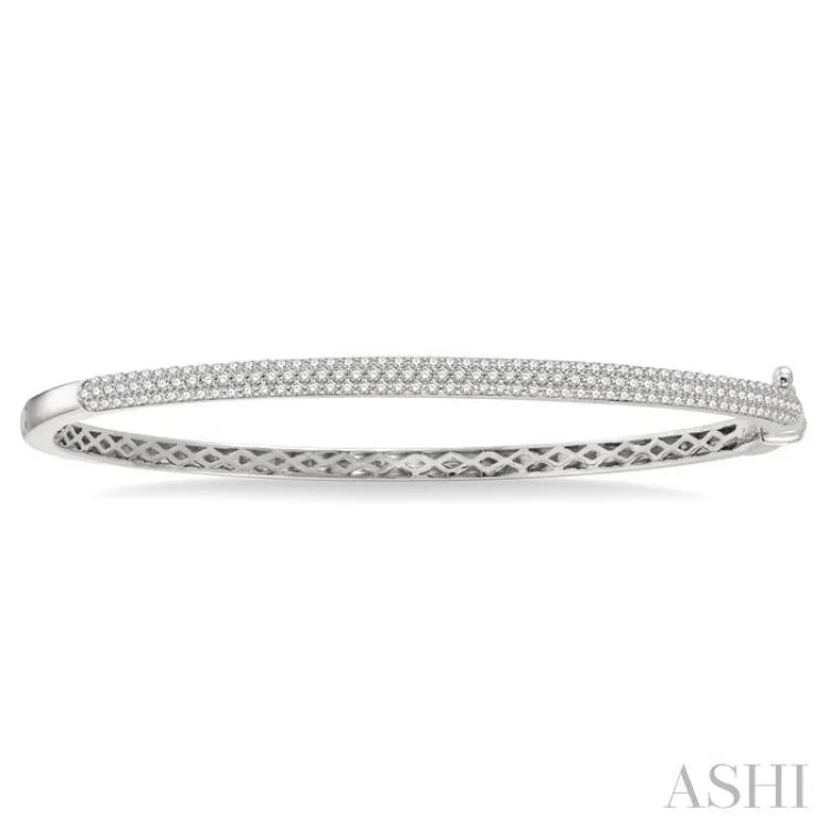 1 Ctw Round Cut Diamond Fashion Bangle in 14K White Gold