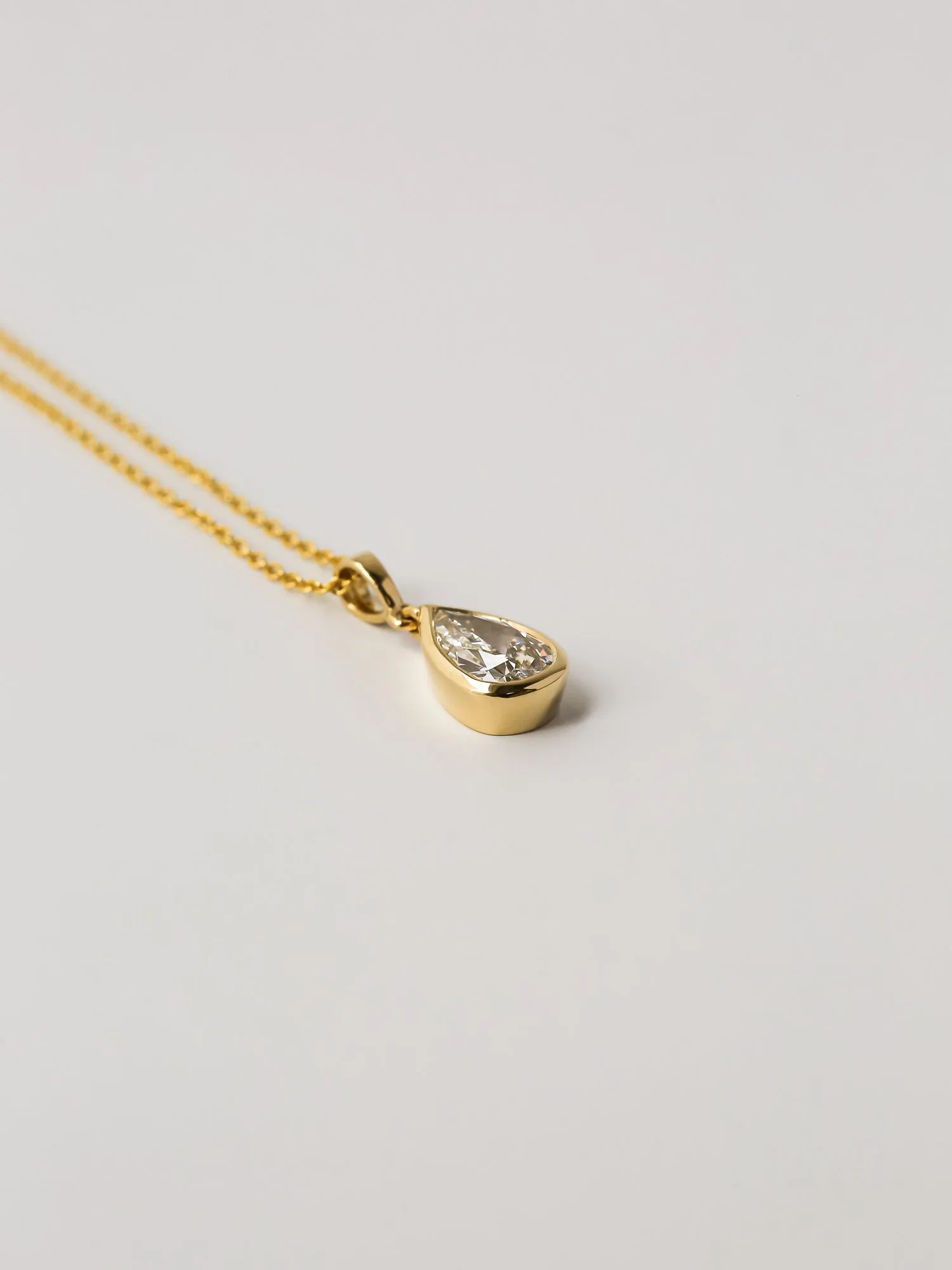 1.01ct Pear Diamond 18k Gold Necklace (GIA)