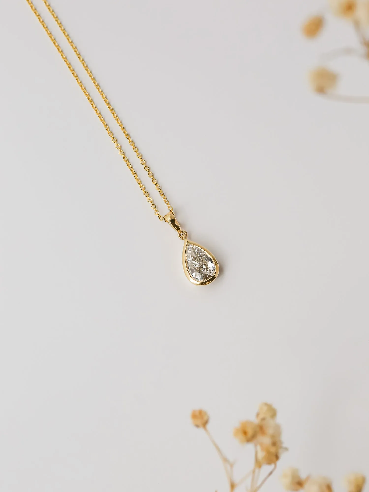 1.01ct Pear Diamond 18k Gold Necklace (GIA)