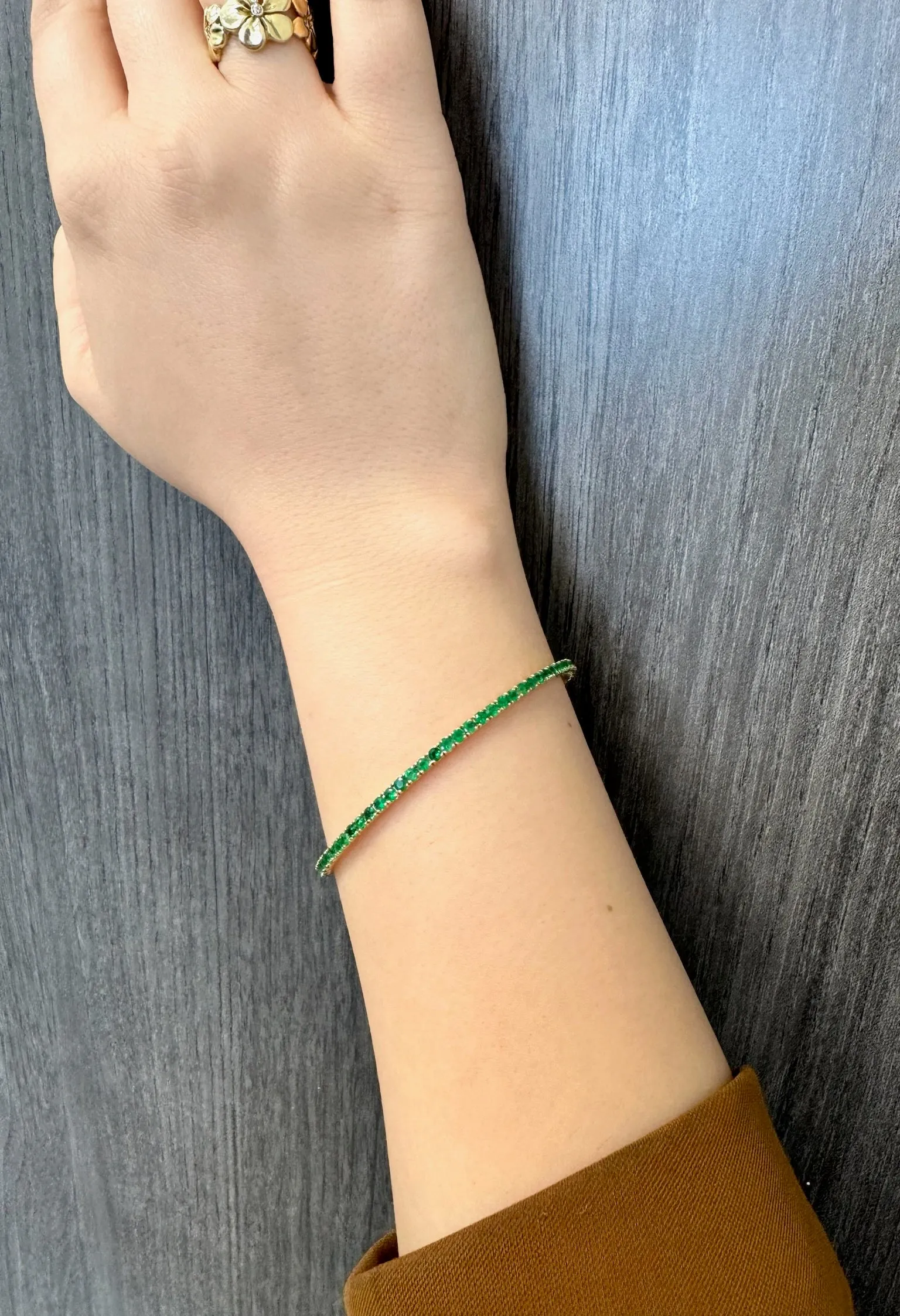 Chiara - Flexible Natural Emerald Bangle in 14K Solid Gold