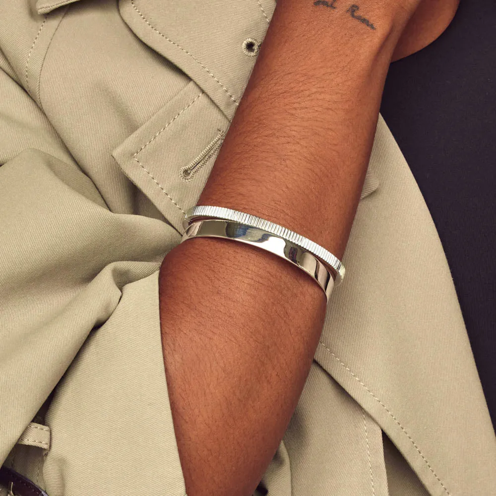 Curve Bangle in Silver