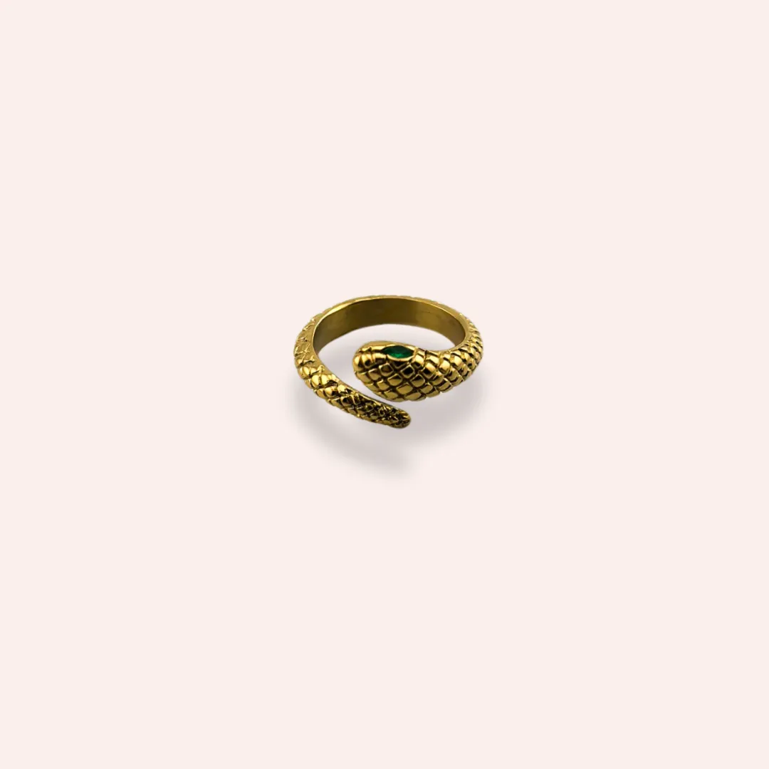 Medusa Ring