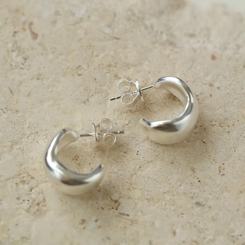 S925 Silver C-shaped Frosted Earrings