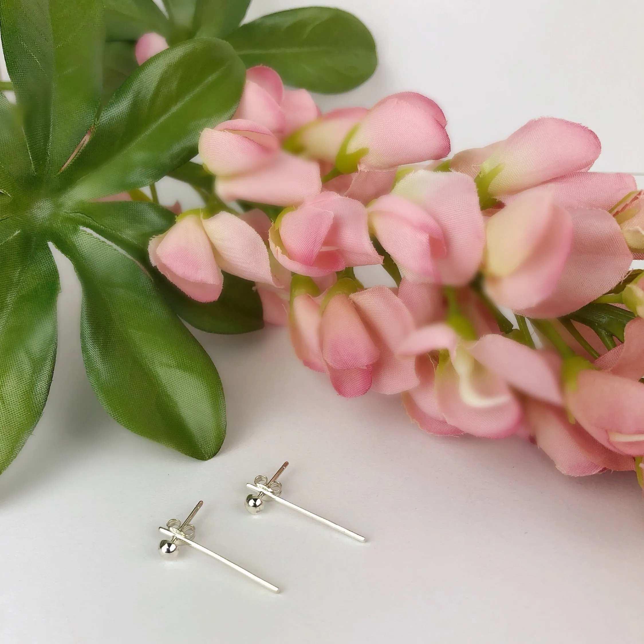 Strike Through Earrings - SE4244